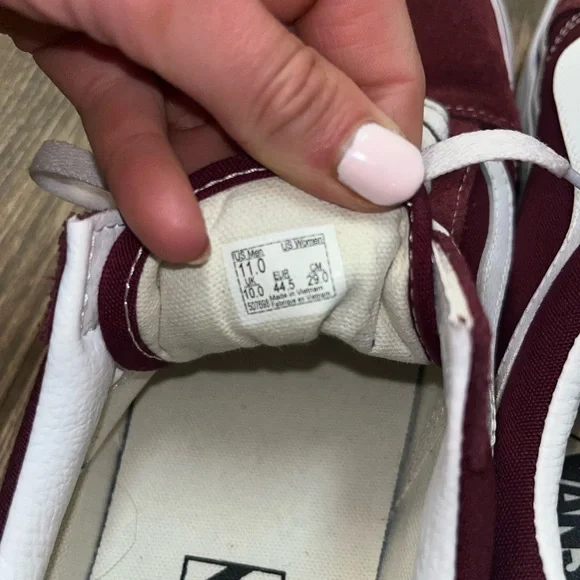 Men’s Size 11 Vans Old Skool Maroon - Picture 3 of 5